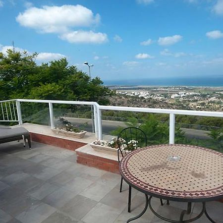 Boutique Apartment "Facing The Sea" Haifa Bagian luar foto