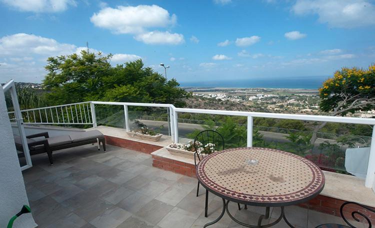 Boutique Apartment "Facing The Sea" Haifa Bagian luar foto